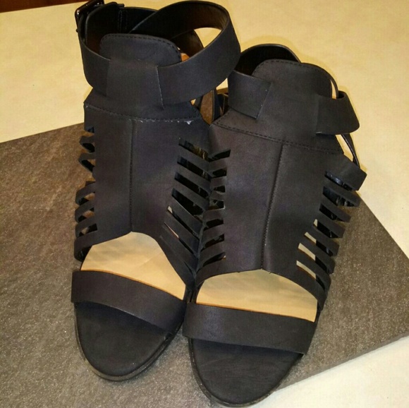 🪶 Rue21 open toe heels - Picture 3 of 5